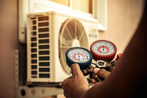 Professional Heat Pump Repair technician working in Costa Mesa, CA